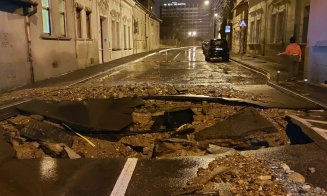 Potop de Crăciun pe două străzi din Cluj. Crater pe General Dragalina și ca-n Veneția pe Mamaia