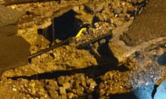 Potop de Crăciun pe două străzi din Cluj. Crater pe General Dragalina și ca-n Veneția pe Mamaia