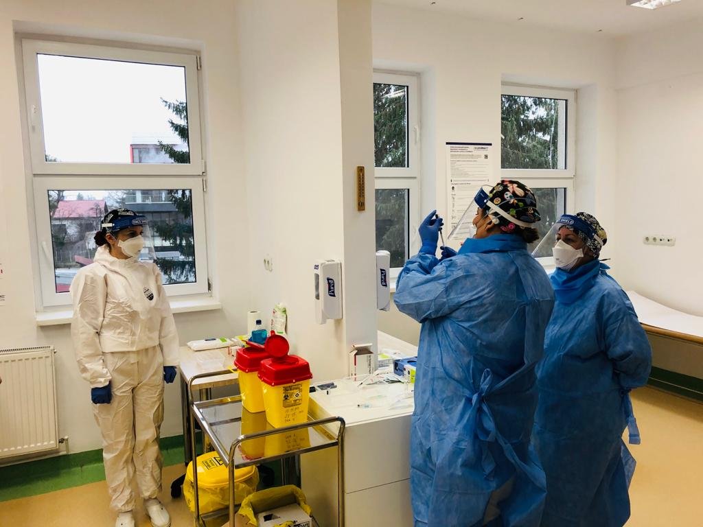 "Este o zi istorică pentru Cluj. Vaccinarea e gratuită, sigură, voluntară și necondiționată"