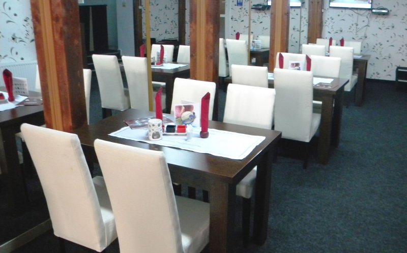 Se relaxează restricțiile la Dej. Liber la restaurante și cinema