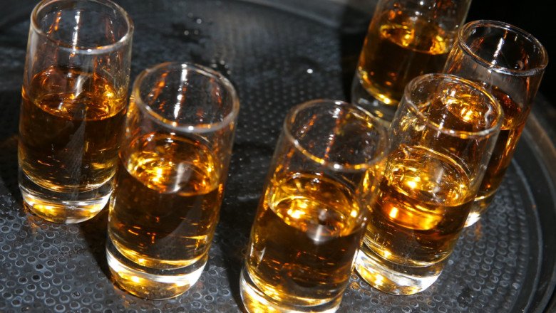 Cheltuielile pentru alcool ale românilor au înregistrat cea mai mare creștere din UE în ultimul deceniu