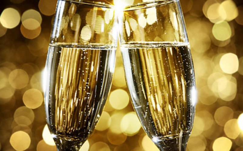 Licori magice de Revelion. Sfaturile unui expert, pentru ca trecerea dintre ani să fie memorabliă