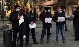 Proteste la Cluj. Polițiștii reacționează la anunțul lui CÎțu de a îngheța salariile