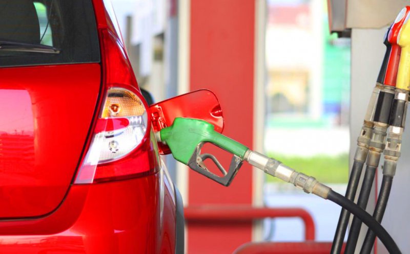 Benzina şi motorina se vor scumpi de la 1 ianuarie. Care este creșterea