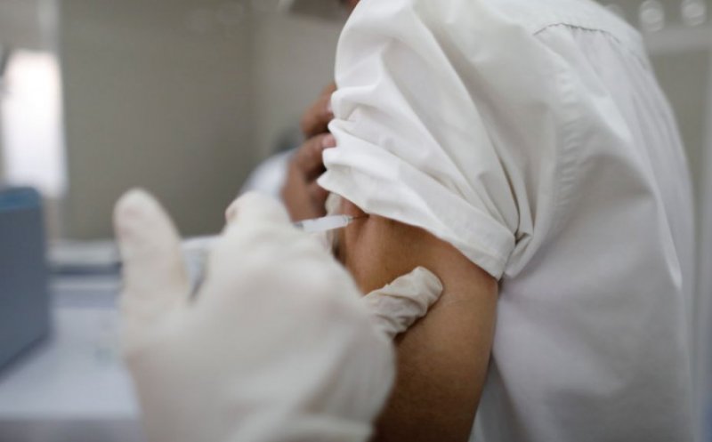 De ce nu folosesc americanii vaccinul? SUA va încheia anul vaccinând mult mai puţine persoane decât spera