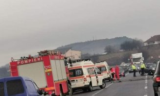 Accident grav la ieșirea din Huedin. Victimele, preluate de elicopterul SMURD
