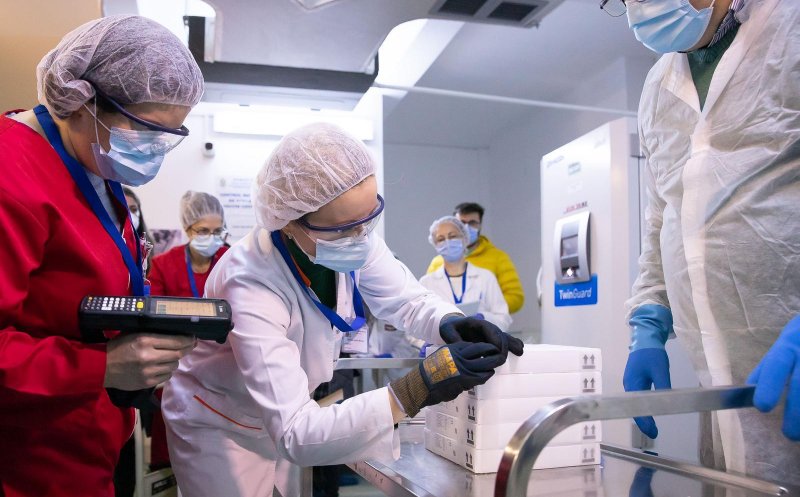 Revoltă într-o țară din Europa, unde mai multe vedete au fost vaccinate anti-COVID înaintea medicilor