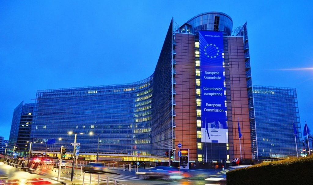 Banca Transilvania: Economia României, peste media UE în criza sanitară