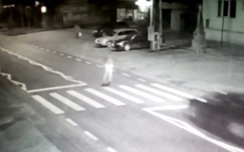 VIDEO cu momentul accidentului  in care un pieton este lovit pe trecere în Baciu
