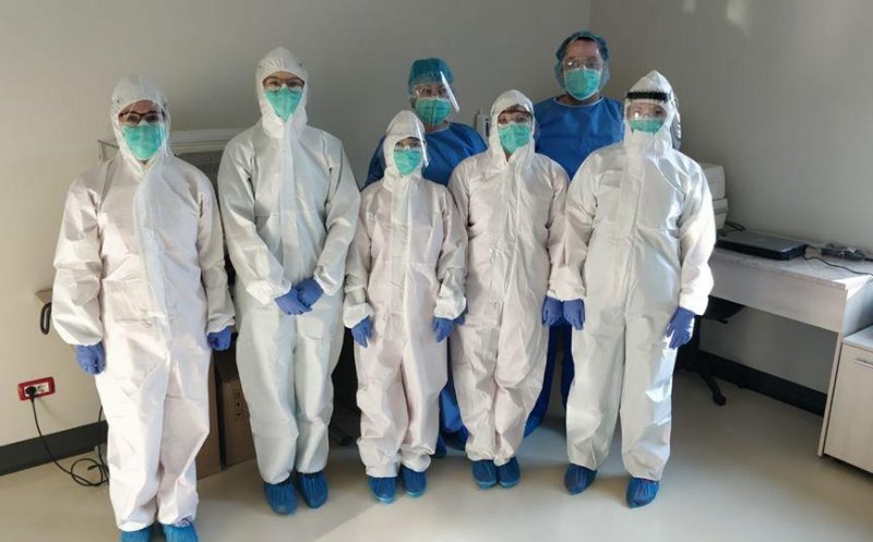 Trei angajaţi ai unui spital din România, depistaţi cu COVID-19 la câteva zile după ce s-au vaccinat