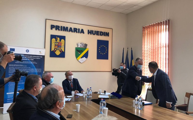 Ședință de consiliu local cu scandal la Huedin. Trei consilieri au părăsit sala, pe motiv că sunt tratați ca niște “marionete"