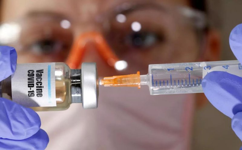 Ce sume de bani va primi personalul medical implicat în vaccinare