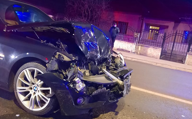 Accident la un semafor, în Florești. Trafic îngreunat