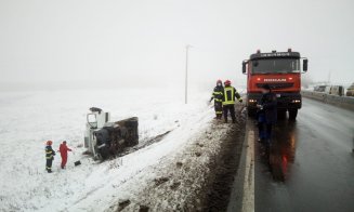 Mașină răsturnată pe Cluj - Turda. S-a rostogolit și ajuns pe câmp