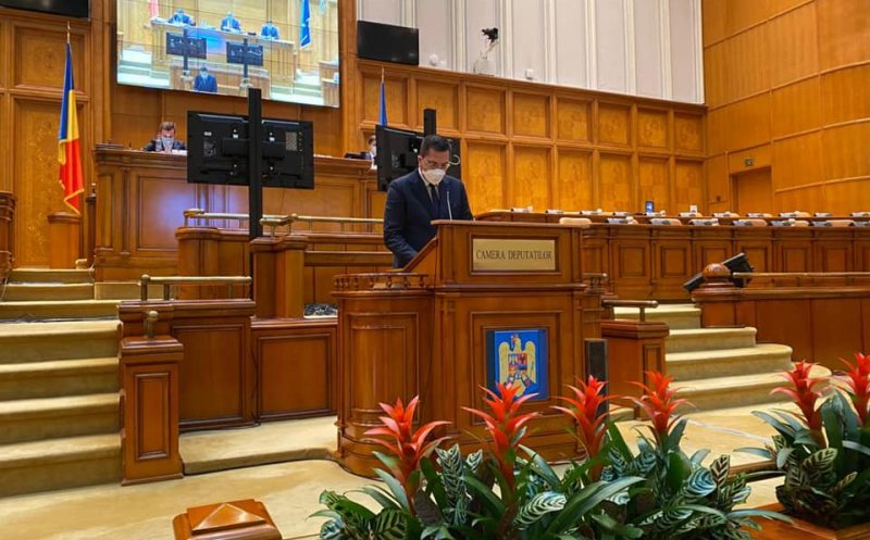 Radu Moisin îi scoate la tablă pe Voiculescu şi Năsui. "Extemporal" cu zece întrebări pentru miniştrii Sănătăţii şi Economiei