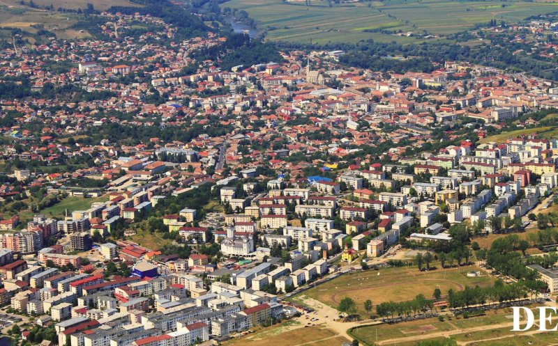 Restaurantele din Dej se deschid cu o capacitate de 30%. Barurile, cluburile și discotecile rămân închise