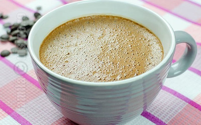 Ce se asortează cel mai bine cu o zi friguroasă de iarnă? Rețetă delicioasă de ciocolată caldă!