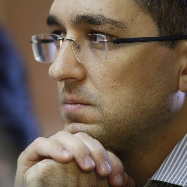 Sumele cheltuite pentru centrele anti-COVID vor fi rambursate, dar cu o limită. Vlad Voiculescu: "Încă se calculează"
