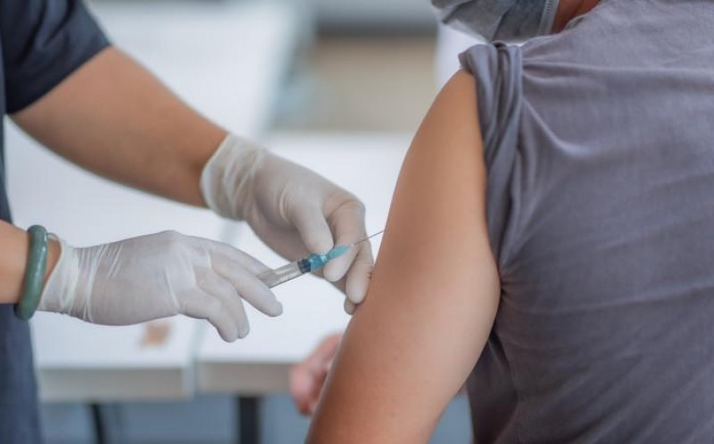 COVID: Ce relevă studiul despre succesul inițial al campaniei de vaccinare din Israel