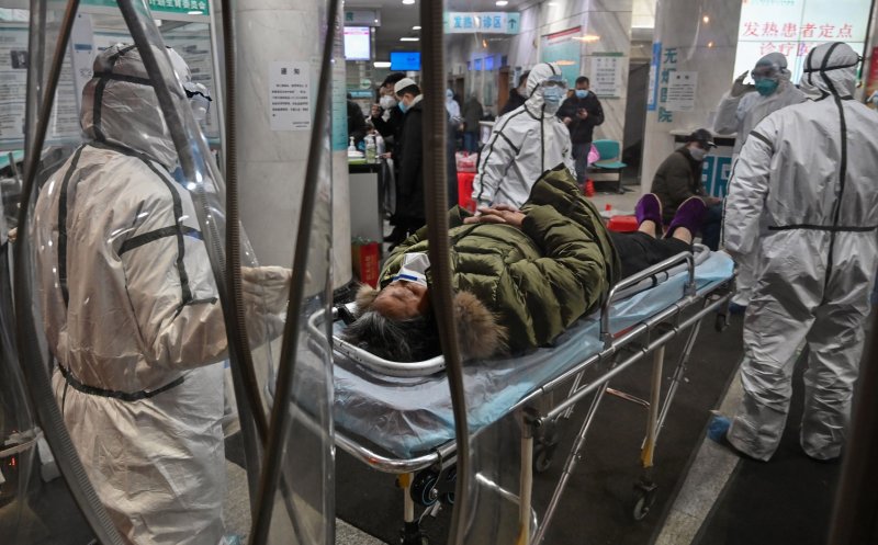 Mărturii șocante: Autoritățile din China știau de pericolul COVID, dar le-au interzis medicilor din Wuhan să vorbească