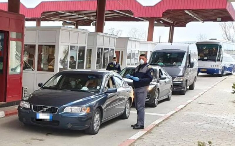 Mii de români din Ungaria, înghesuiţi la vamă pentru a face naveta la muncă în România. Există o lege care i-ar ajuta, dar nu are norme metodologice