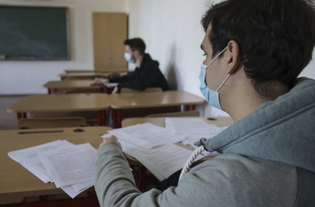 Clasele de liceu vor avea maxim 26 de elevi. Se caută profesori pentru încă 1.000 de clase!