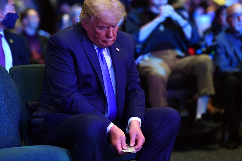 Pensionarul Trump ia mai puţin decât cel care încasează cea mai mare pensie din România