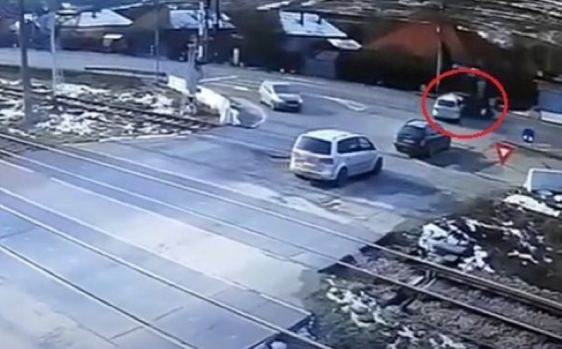 Două autoturisme s-au ciocnit la Jucu, într-o zonă care pare "blestemată"
