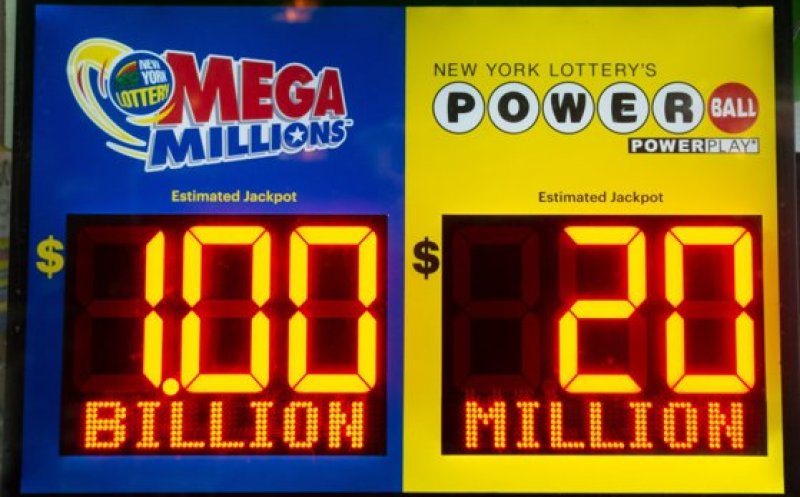 Jackpot de 1 miliard de dolari. Cum a reuşit un bărbat să pună mâna pe bani