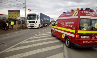 Accident grav la intrarea în Gilău. A fost solicitat un elicopter SMURD/ Trafic blocat