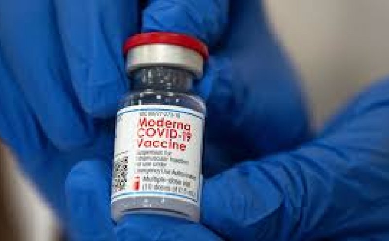 Cei de la Moderna se laudă că vaccinul lor este eficient împotriva noilor tulpini ale coronavirusului