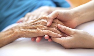 ULUITOR: o femeie de 85 ani a apărut vie și nevătămată la câteva zile după propria înmormântare!