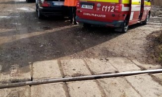 Neatenția era să-l coste viața pe un șofer din Cluj. Mașina pe care o conducea a fost izbită de un tren
