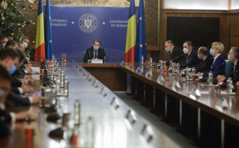 Prefecții și subprefecții devin demnitari publici. Apare şi funcția de secretar general al instituției prefectului