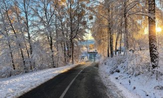 Sute de tone de material antiderapant, împrăștiate pe drumurile din Cluj. Se circulă în condiții de iarnă