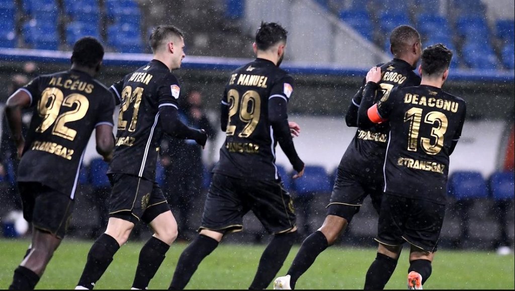 CFR Cluj își întărește ofensiva cu doi fotbaliști de la Gaz Metan Mediaș