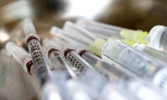 În ultimele 24 de ore au fost vaccinate anti-COVID 25.396 de persoane: 140 de reacţii adverse