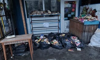 Zeci de cărți „fără proprietar” pe o stradă din Cluj-Napoca