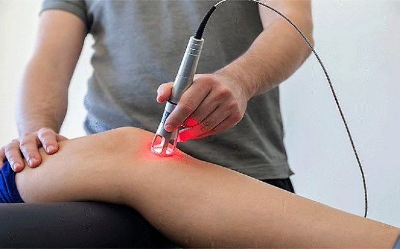 Totul despre terapia cu laser: definiție, utilizări, beneficii și contraindicații