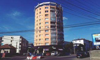 Vă mai amințiți popularul deodorant "Farmec16", din vremea comunismului? Acesta a inspirat arhitectura "Blocului Spray" din Cluj