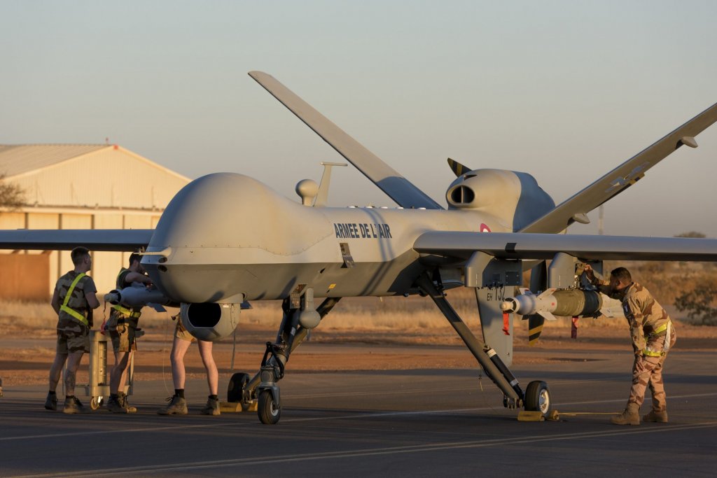 Oficiali SUA, în vizită la Baza Aeriană de la Câmpia Turzii. Se discută şi reasigurarea flancului estic al NATO
