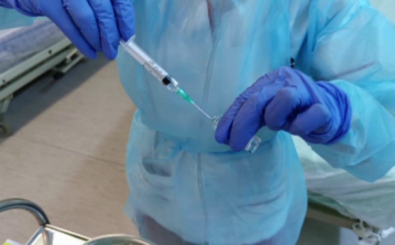 Românii nu pot alege vaccinul anti-COVID cu care vor fi imunizați. Nu e ca la cumpărături, fiecare să aleagă ce vrea