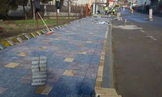 Se lucrează de zori pe o arteră importantă din Turda. Primarul anunță că nicio stradă nu va rămâne neasfaltată