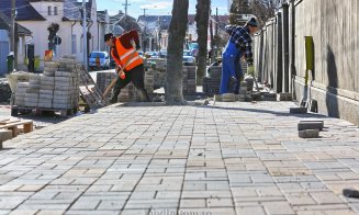 Se lucrează de zor pe o arteră importantă din Turda. Primarul anunță că nicio stradă nu va rămâne neasfaltată