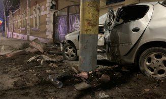 Grav accident lângă Fabrica de Bere. Martor: „Au ajuns pe trotuar. O mașină era făcută acordeon”
