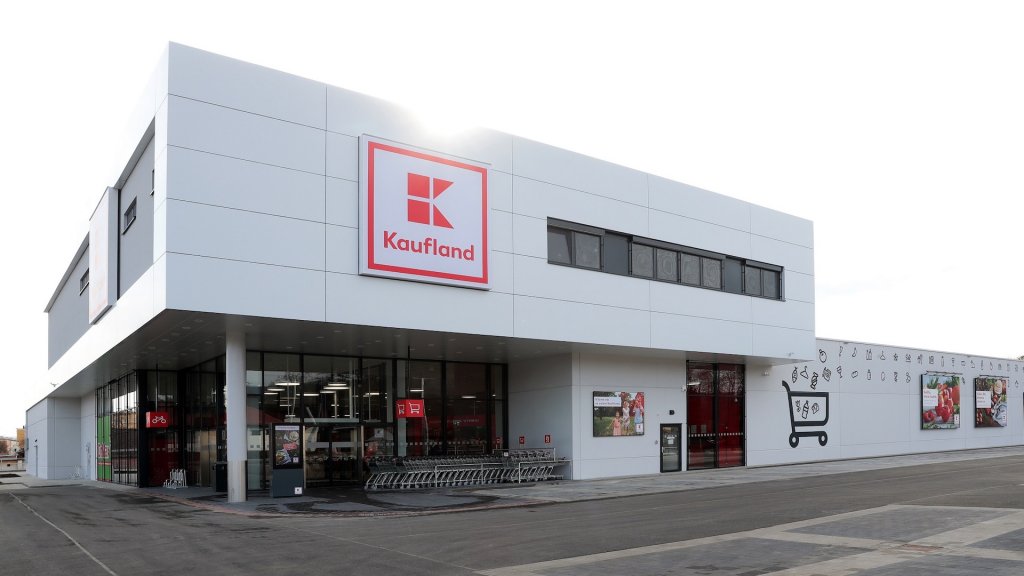 Kaufland face hipermarket în locul Fermelor și Abatorului de Pui din Florești
