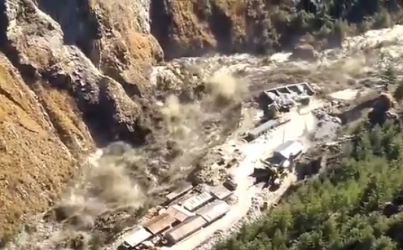 Un ghețar din Himalaya s-a rupt în India. 150 de oameni sunt dați dispăruți