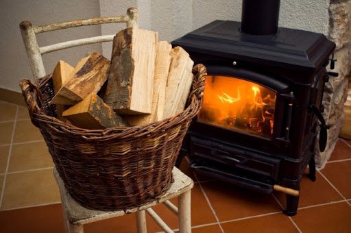 ATENŢIE la utilizarea corectă a sobelor de încălzire cu lemne