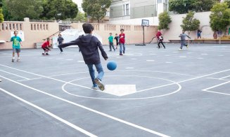 Cu mască, sau fără mască? Anunțul ministrului Educației despre orele de sport în școli