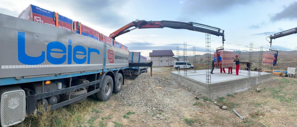 Leier și-a adus constructor din Austria pentru noua sa fabrică de la Cluj